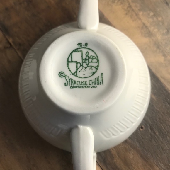 Double-Handled Vintage Drinkware - Picture 3 of 3